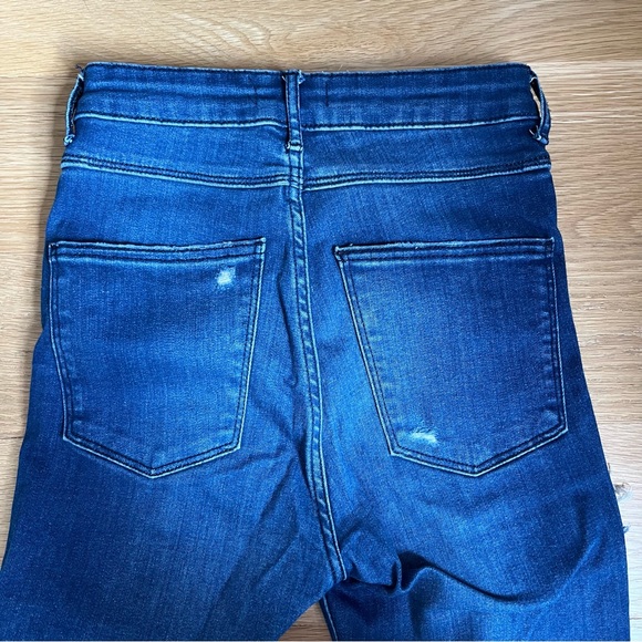 Zara High Waisted Jeans - Picture 6 of 8